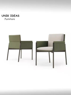 좋은 가격 현대인 의자 금속 프레임 팔걸이 없는 의자를 정찬을 대접하는 검은 갈색인 안장 미니멀리즘 가죽 온라인으로